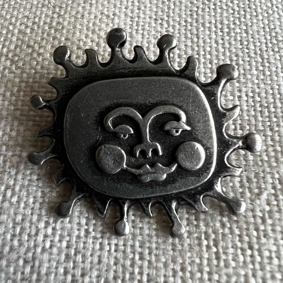 METZKE PEWTER SUN FACE PIN 1980s authentic vintage modernist brooch Rare find - Picture 4 of 5